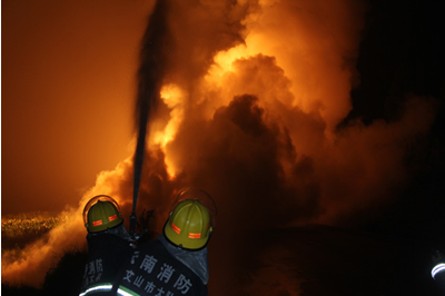 救援火現(xiàn)場(chǎng)